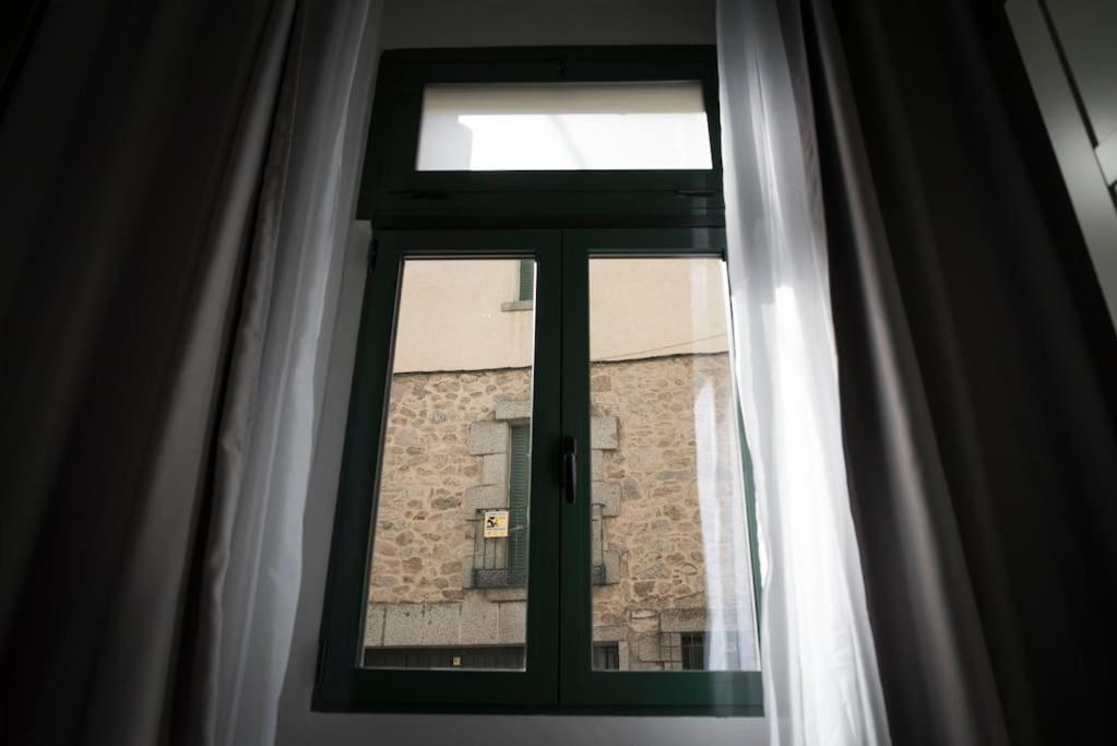 Apartamento En Centro Historico Con Patio Romano Сан-Лоренсо-де-Эль-Эскориаль Экстерьер фото