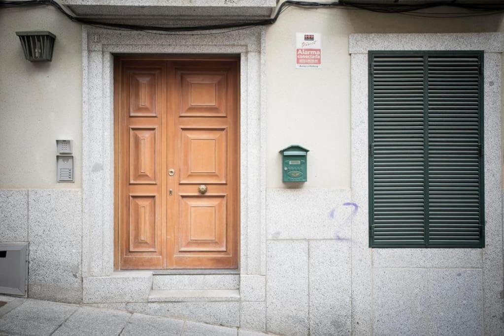 Apartamento En Centro Historico Con Patio Romano Сан-Лоренсо-де-Эль-Эскориаль Экстерьер фото